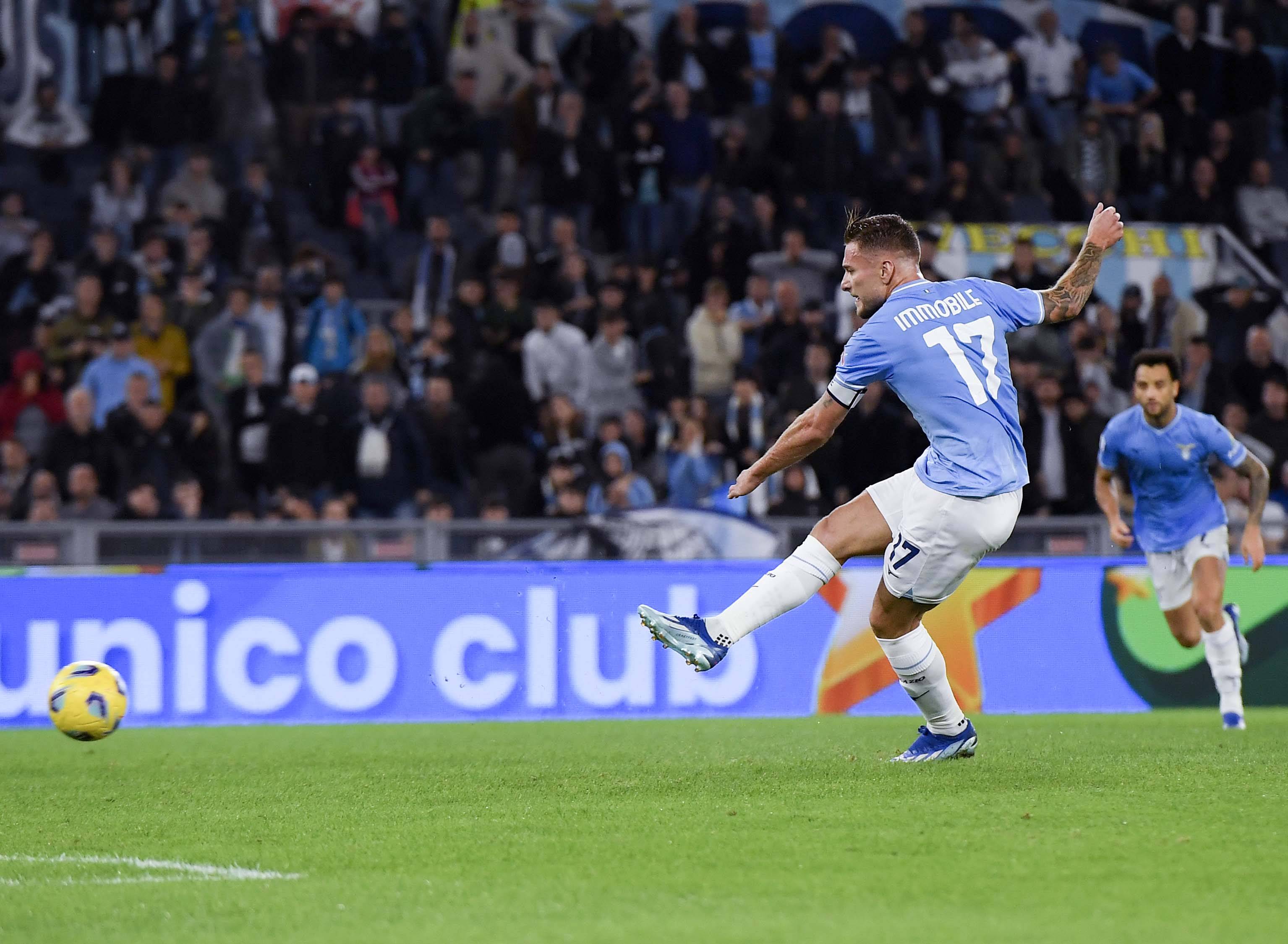 梅西：斯卡洛尼总是充满激情；阿根廷拥有很多非凡的球员（梅西：斯卡洛尼激情四射，阿根廷人才济济）