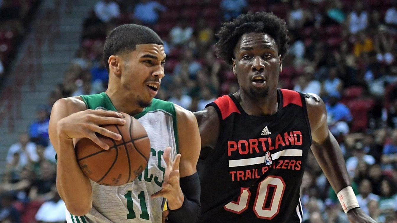 琼斯：我们一直都支持斯洛特，萨拉赫的情况轮不到我点评（琼斯：我们始终力挺斯洛特，萨拉赫的事不便置评）