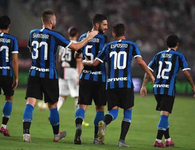 NBA 历史十大最强外线组合（NBA史上十大最强外线搭档）