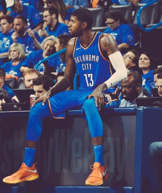 B费谈C罗被罚下：这是足球里会发生的事，他知道自己犯了错误（B费评C罗染红：赛场常见插曲，他已意识到自己的失误）