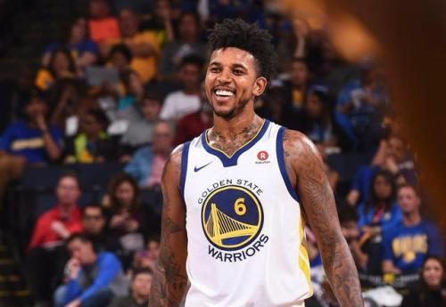 2025上海明日之星冠军杯足球赛圆满落幕，颁奖仪式进行（2025上海明日之星冠军杯足球赛落下帷幕，颁奖典礼隆重举行）