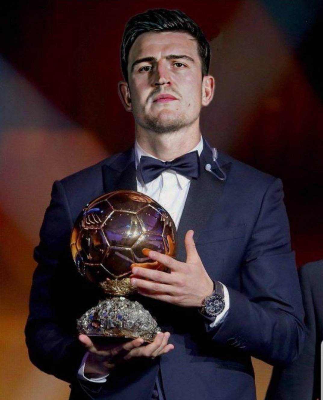 黄潜主帅：亚马尔成熟的像30岁球员，对阵巴萨需全力以赴（比利亚雷亚尔主帅：亚马尔老成如30岁老将，战巴萨须全力以赴）