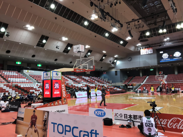 随海港夺冠，亚历斯祖成为首位夺得中超冠军的中国香港球员（海港加冕，亚历斯祖成中国香港首位中超冠军球员）