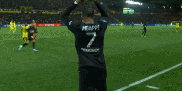 大力神杯已经抵达华盛顿！北京时间6日凌晨正式抽签